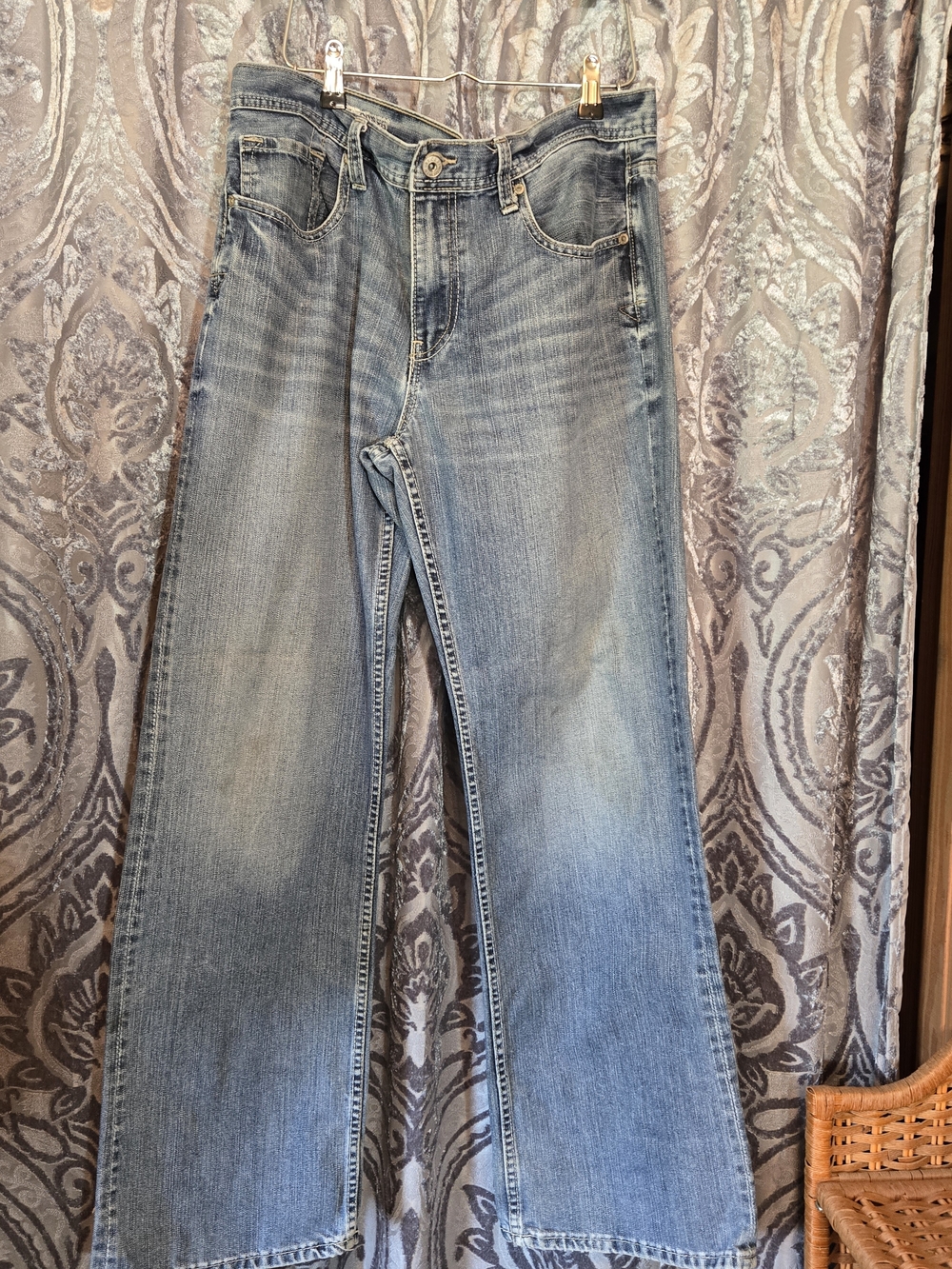 Classic Men's Light Blue Straight-Leg Jeans